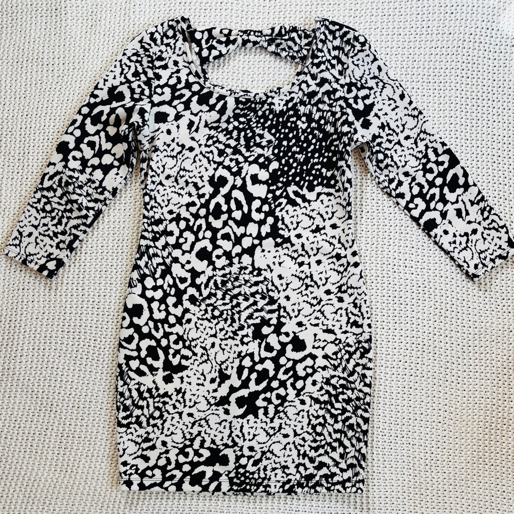 Forever 21 Black & White Animal Print Bodycon Dress SX/0